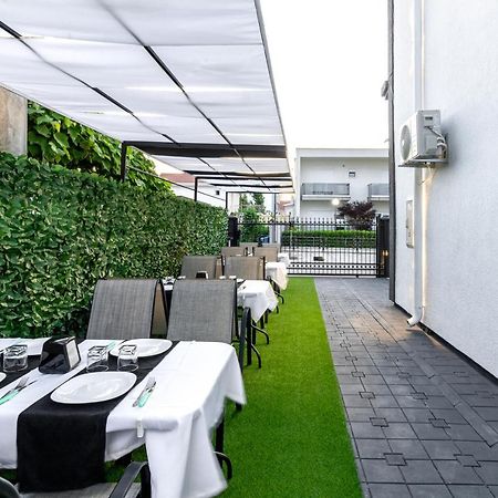 Apart-Hotel Prestige Ulcinj Exterior foto